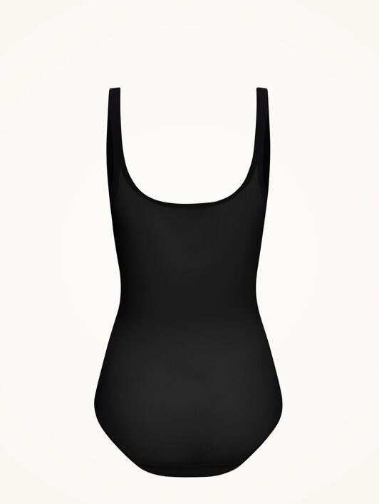 TULLE FORMING BODY