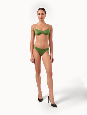 SIMPLE MINIMAL BRIEF