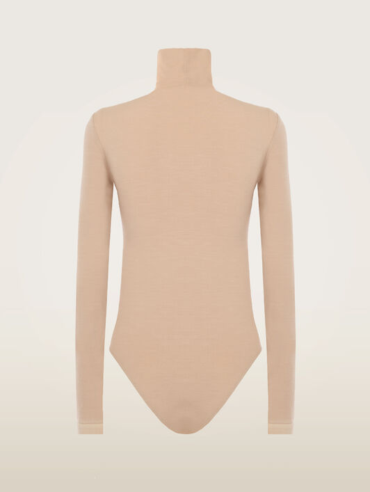 Seamless wool body