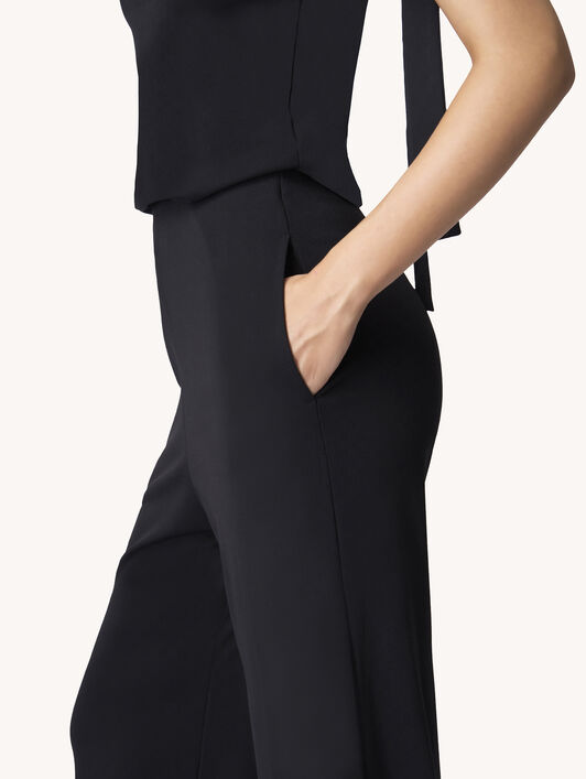 CREPE COUTURE